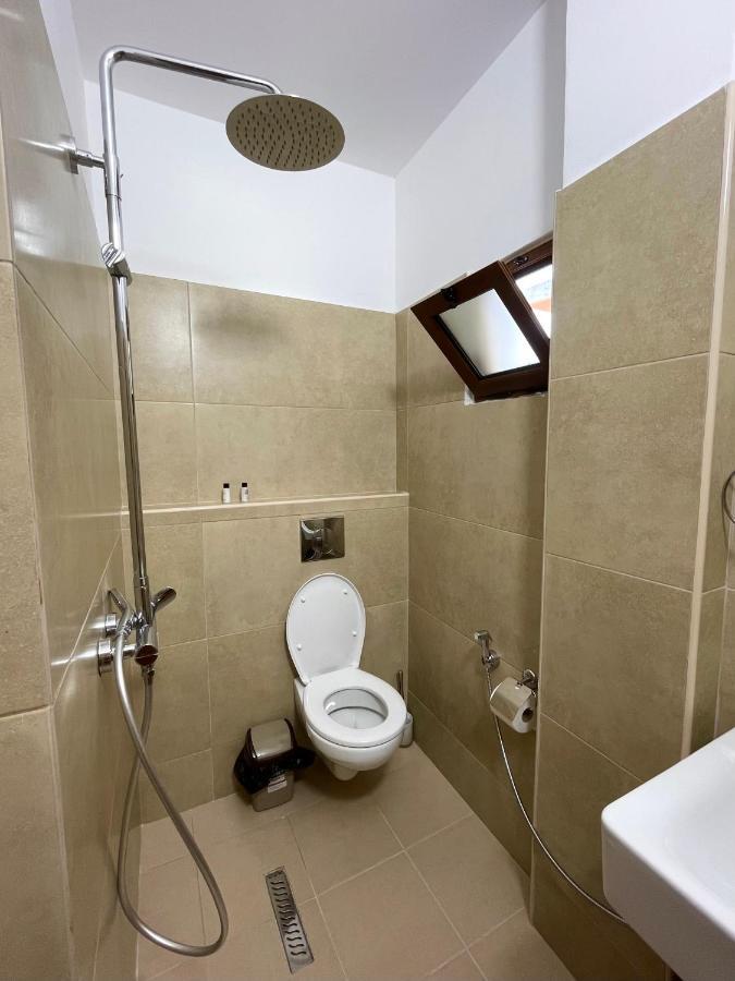 Tekada Hotel & Restaurant Wlora Zewnętrze zdjęcie