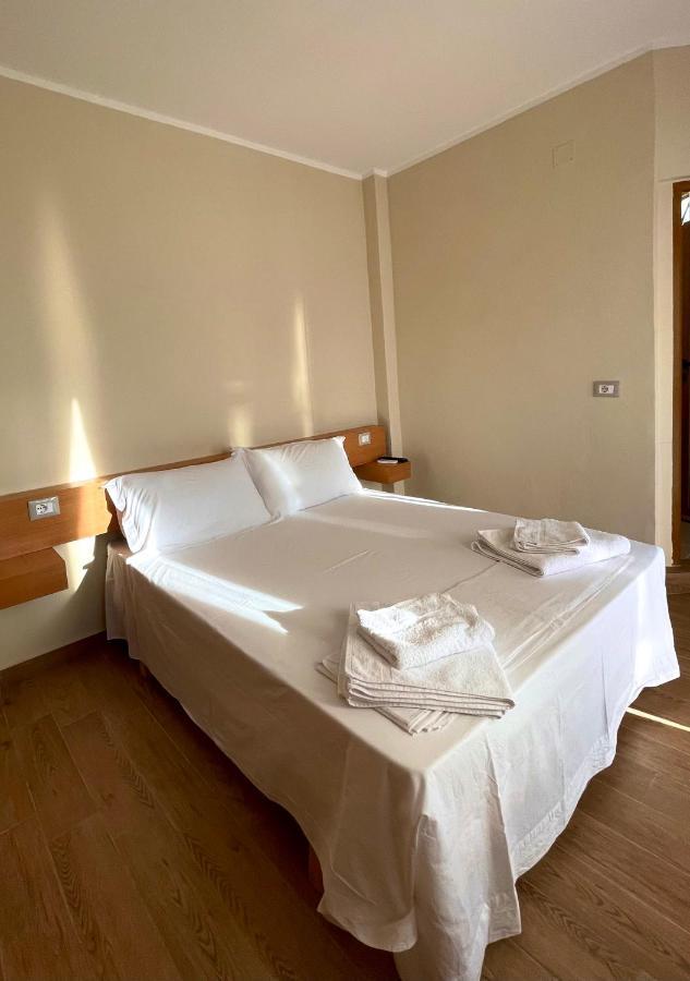 Tekada Hotel & Restaurant Wlora Zewnętrze zdjęcie