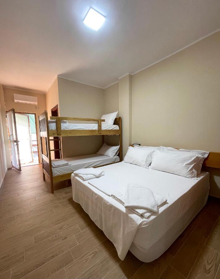 Tekada Hotel & Restaurant Wlora Zewnętrze zdjęcie