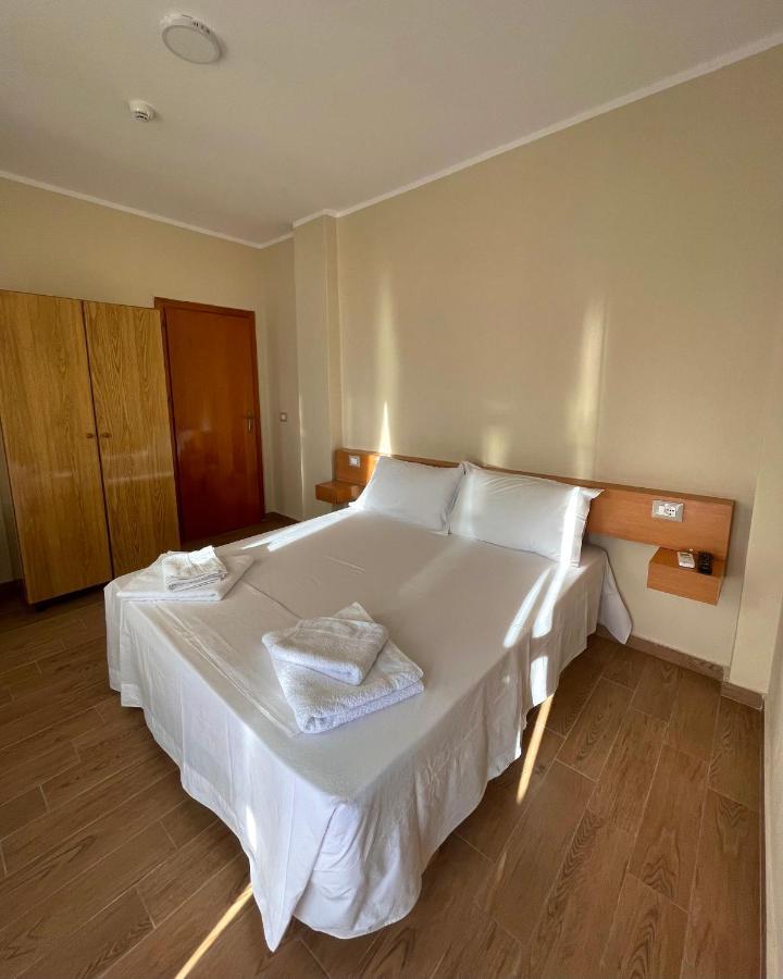 Tekada Hotel & Restaurant Wlora Zewnętrze zdjęcie