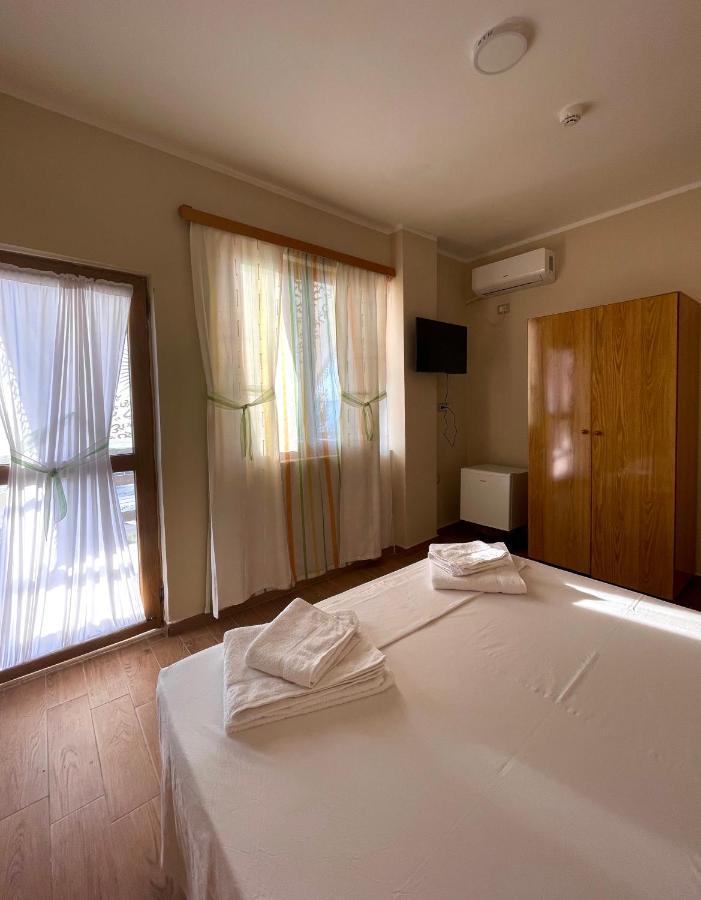 Tekada Hotel & Restaurant Wlora Zewnętrze zdjęcie