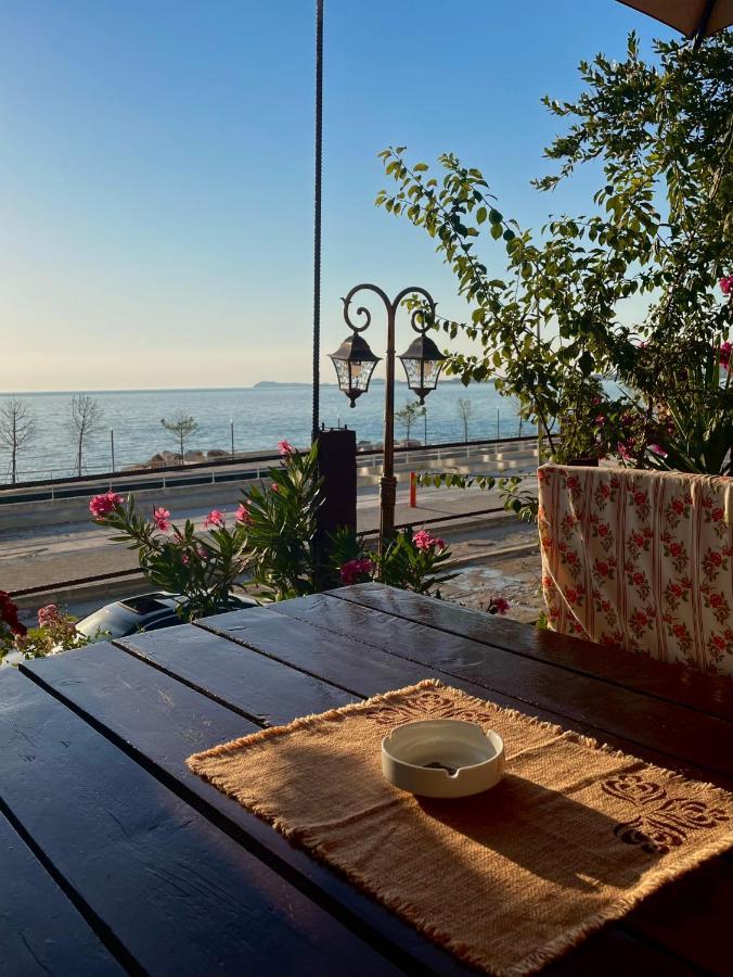 Tekada Hotel & Restaurant Wlora Zewnętrze zdjęcie