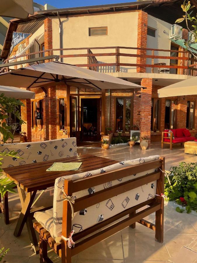 Tekada Hotel & Restaurant Wlora Zewnętrze zdjęcie